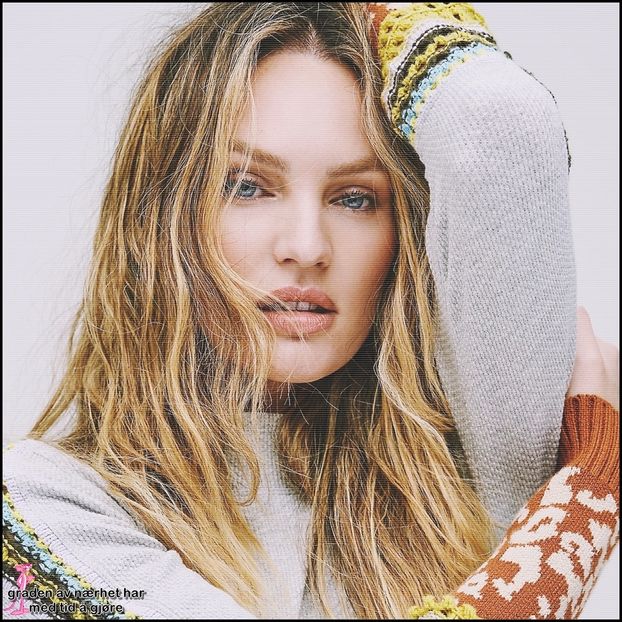 ☇.ᵗʰᵉ̣ṃ̣ẹ̣ṛ̣ṃ̣ạ̣ịḍ❀ƨɘilɟ.ϟ;. Schițează o mișcare ușoare de alungire a colțurilor buzelor sale - Métamorphoses! Pri0m1is liber