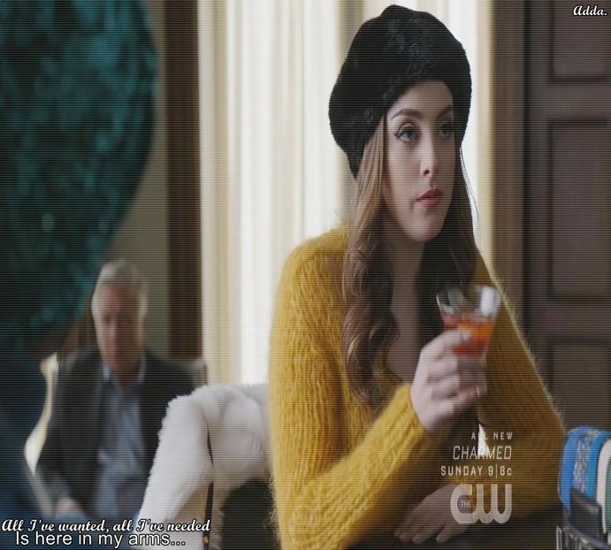 ―  În acest moment Alessandra plângea așa cum nu o mai făcuse poate decât în ziua - xE04xS01 haters gonna h a t e