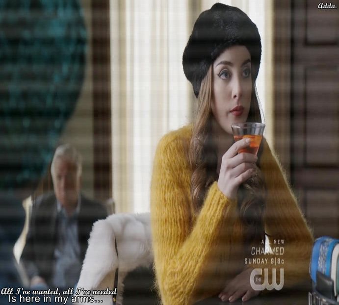 ―  care o ia de acolo, lăsând-o doar în compania lui Alexander, pe care acum îl trata cu - xE04xS01 haters gonna h a t e