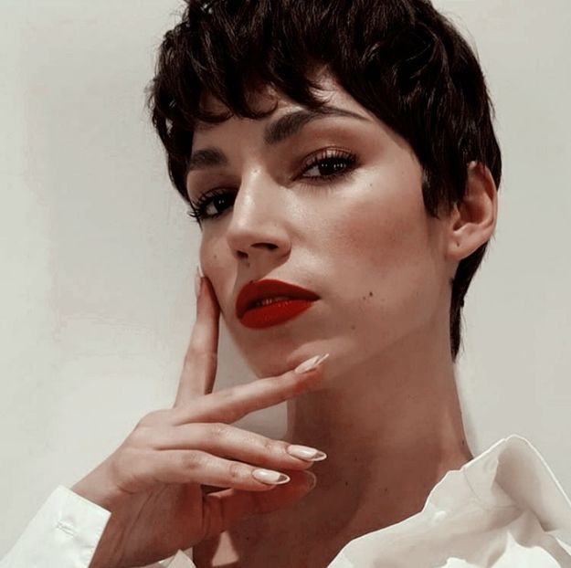 ―  „Omul ăla cred că e atât de mare de la reținerea de apă din organism, ai observat că - xE05xS01 haters gonna h a t e