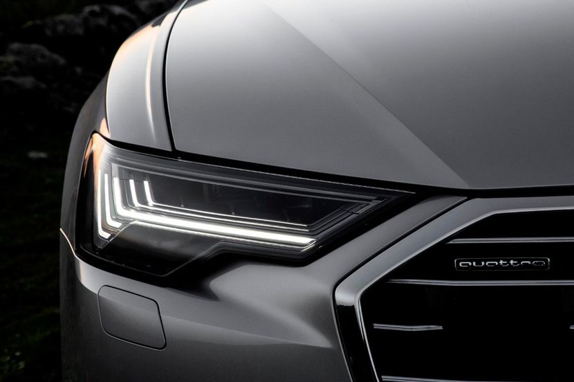 2019-2020-audi-a6-headlights-on-carbuzz-448498-1600 - Masini 2019-2020 Audi A6