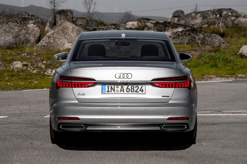 2019-2020-audi-a6-rear-view-carbuzz-448413-1600 - Masini 2019-2020 Audi A6