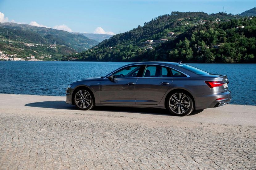 2019-2020-audi-a6-side-view-carbuzz-448438-1600 - Masini 2019-2020 Audi A6