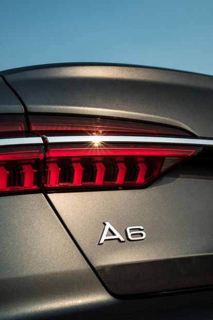 2019-2020-audi-a6-taillights-carbuzz-551176-1600 - Masini 2019-2020 Audi A6