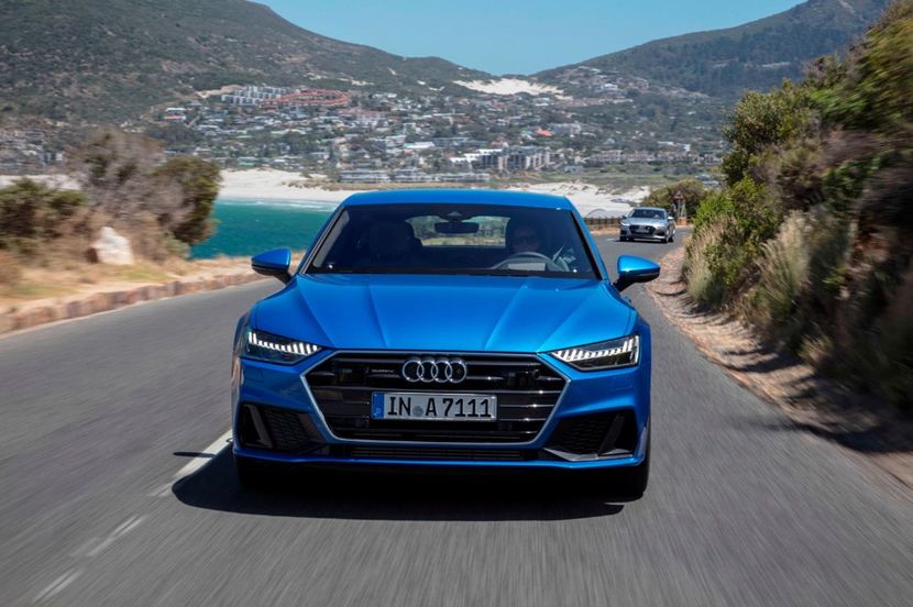 2018-2020-audi-a7-sportback-front-view-driving-carbuzz-448575-1600 - Masini 2019 Audi A7 Sportback