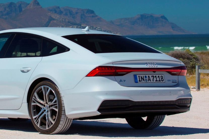 2018-2020-audi-a7-sportback-rear-bumper-carbuzz-448653-1600 - Masini 2019 Audi A7 Sportback