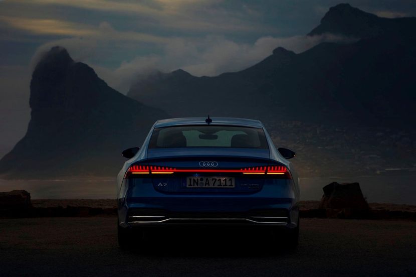 2018-2020-audi-a7-sportback-rear-view-carbuzz-448612-1600 - Masini 2019 Audi A7 Sportback