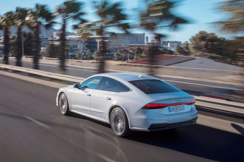 2018-2020-audi-a7-sportback-rear-view-driving-carbuzz-448595-1600 - Masini 2019 Audi A7 Sportback