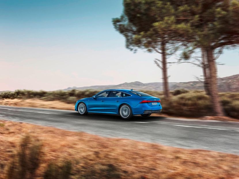 2018-2020-audi-a7-sportback-rear-view-driving-carbuzz-448622-1600 - Masini 2019 Audi A7 Sportback