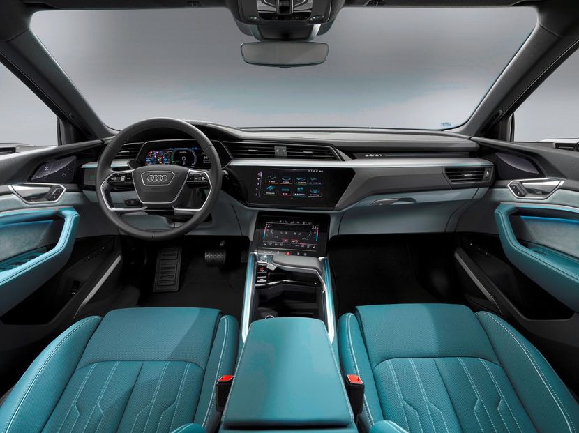 dashboard-carbuzz-649891-1600 - Masini 2020 Audi e-tron Sportback