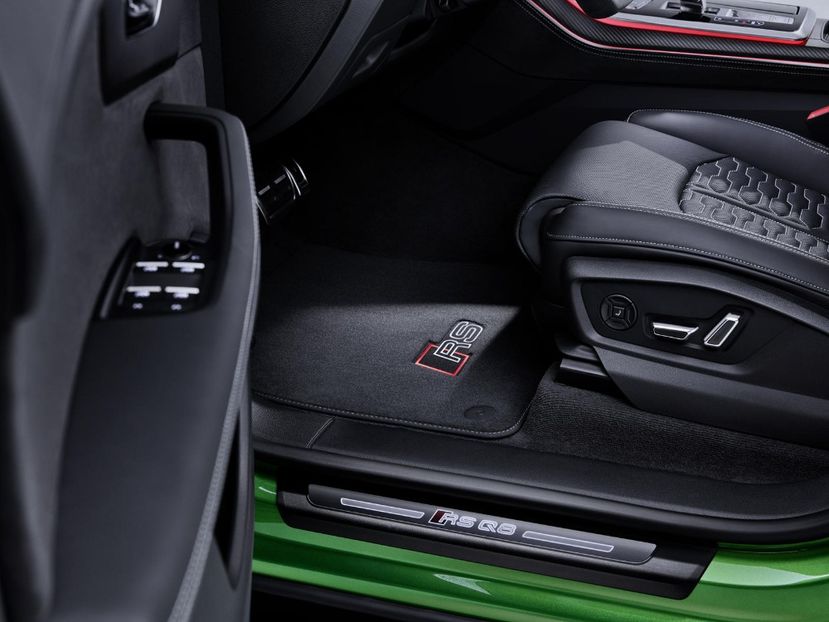 door-handle-carbuzz-650598-1600 - Masini 2021 Audi RS Q8