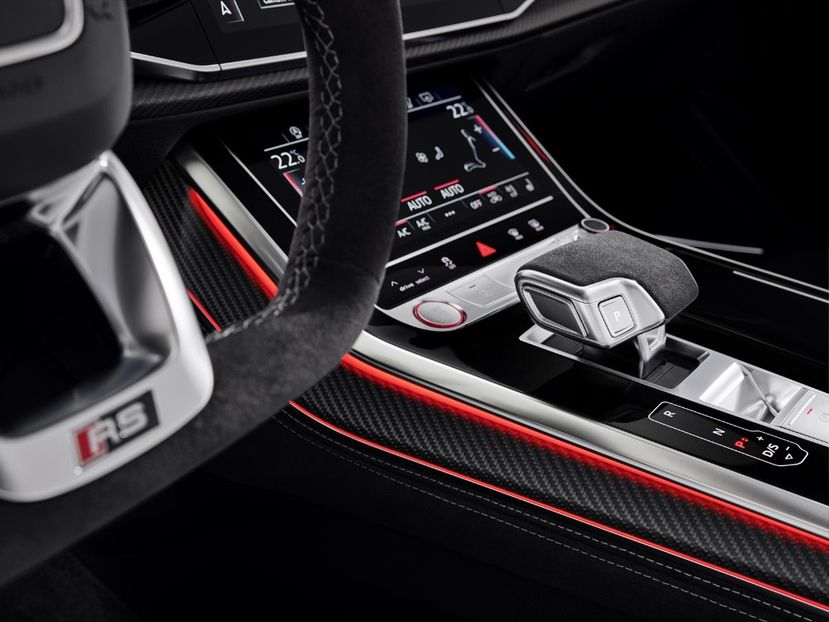 gear-shifter-carbuzz-650601-1600 - Masini 2021 Audi RS Q8