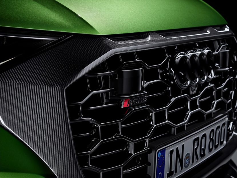 grill-carbuzz-650607-1600 - Masini 2021 Audi RS Q8