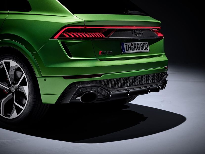 rear-bumper-carbuzz-650603-1600 - Masini 2021 Audi RS Q8