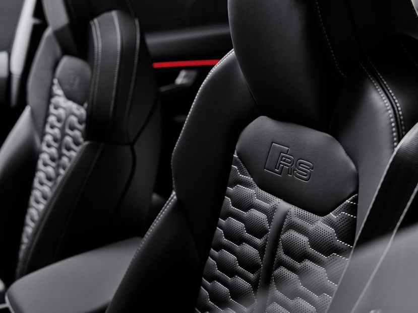 seat-details-carbuzz-650596-1600 - Masini 2021 Audi RS Q8