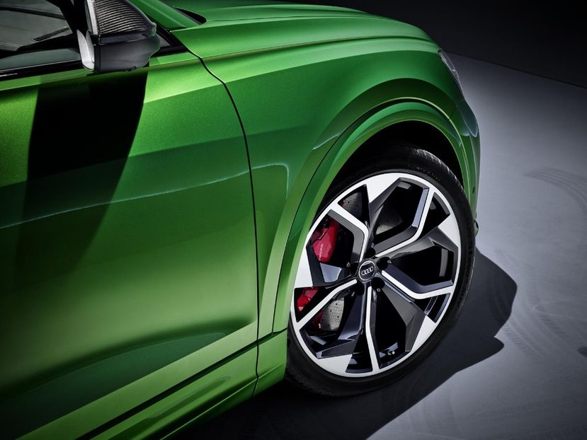 wheel-carbuzz-650612-1600 - Masini 2021 Audi RS Q8