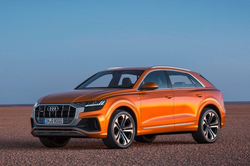 2020-audi-q8-front-angle-view-carbuzz-682629-1600 - Masini 2020 Audi Q8