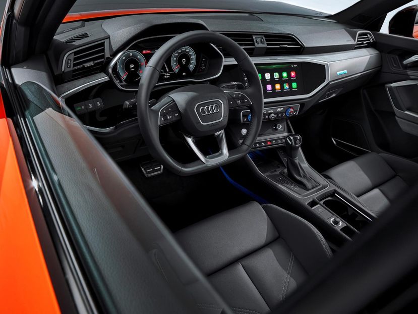 2020-audi-q3-sportback-dashboard-carbuzz-610061-1600 - Masini 2020 Audi Q3 Sportback