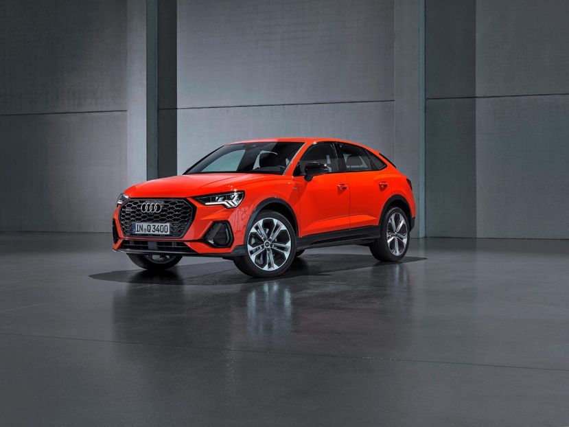 2020-audi-q3-sportback-front-angle-view-carbuzz-610047-1600 - Masini 2020 Audi Q3 Sportback