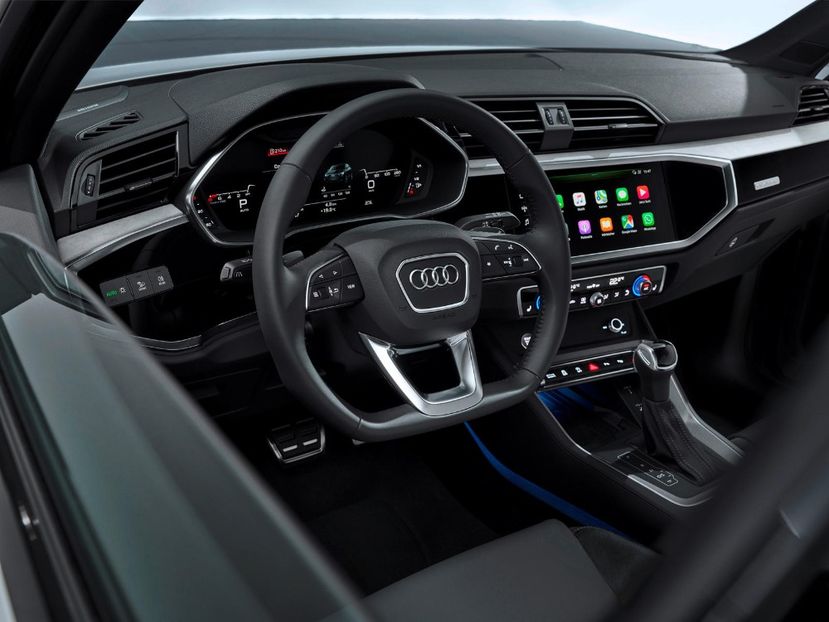 2020-audi-q3-sportback-steering-wheel-carbuzz-610066-1600 - Masini 2020 Audi Q3 Sportback