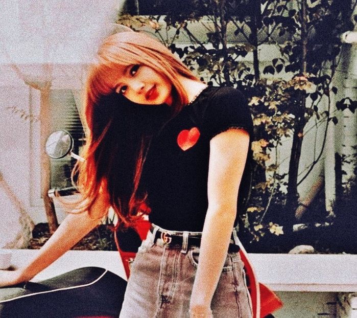 ⋗ Day 42 ⚘ Lisa ⚘ ☾ 13.04.2020 - 01 Je suis ma plus belle arme