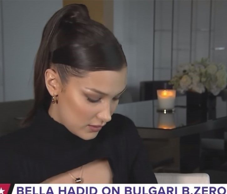 ︽.　 sʇɐıuҽp˛ᶤ̑̑͝͝ᵖ̑͝ˢ .; uniile i-au prezis, o agață pieziș de-o comisură. O mezaventură abso- - Métamorphoses! Pri0m1is liber