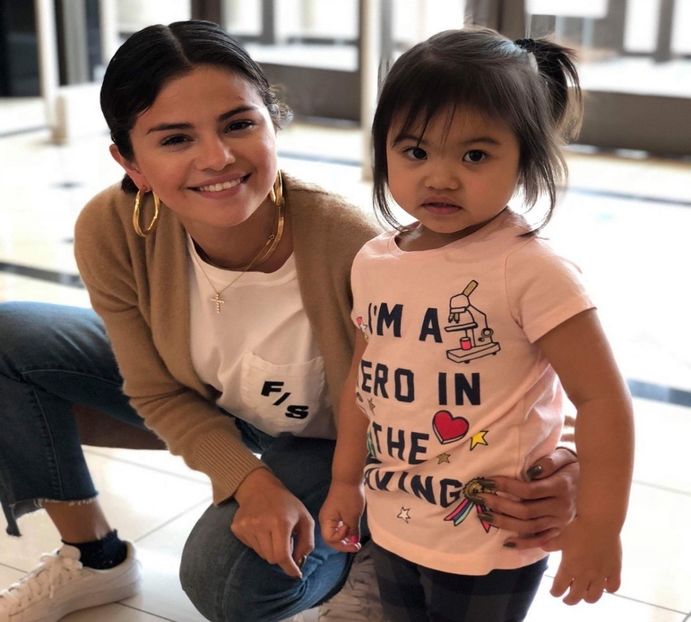 — După sesiunea de shopping alături de Isaias din acea dimineață, dar și a apariției lui - xE05xS01 haters gonna h a t e