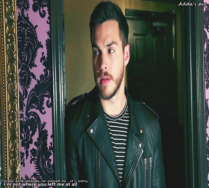 》#Menține contactul vizual cu aceasta, mișcându-se acuma înainte și înapoi foarte repede + - xE05xS01 haters gonna h a t e