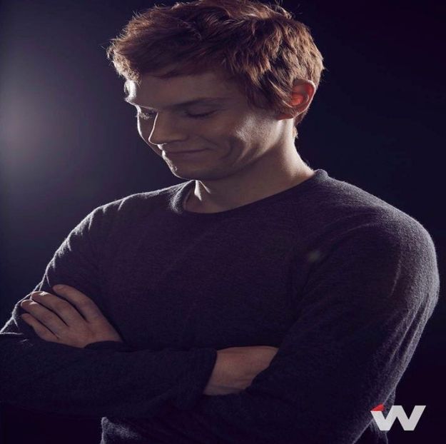 ― Preia paharul în care aceasta mixase mai multe tipuri de lichide și ia o gură din el, - xE05xS01 haters gonna h a t e