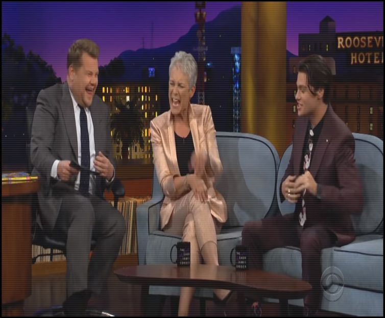 — Dau afirmativ din cap atunci când taximetristul mă-ntreabă ceva, neînțelegând ce zice acolo, - xE05xS01 haters gonna h a t e