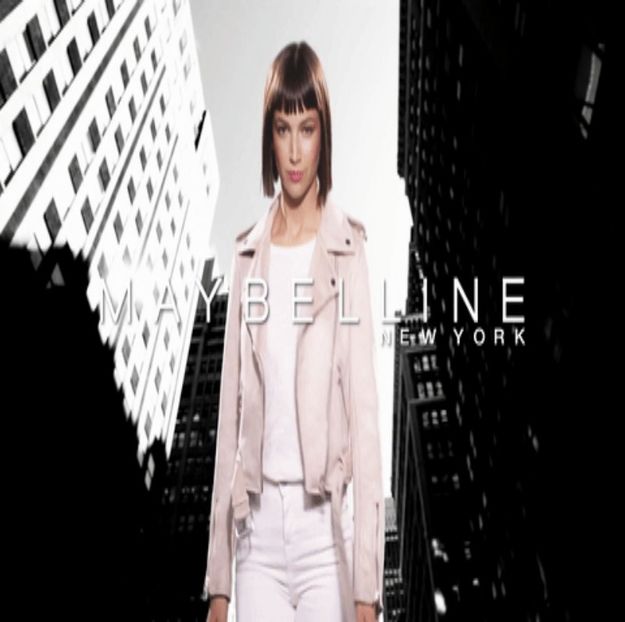 ―  „Eu totuși optez pentru ideea de picnic, mi-ar plăcea la nebunie să văd expresia tatei - xE05xS01 haters gonna h a t e