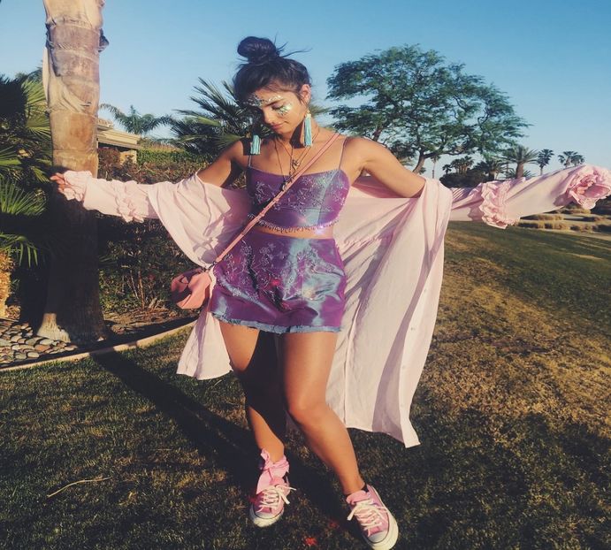 ― Se uita confuză la scena care i se derula acum în față și atunci când îl aude pe Lucas - xE05xS01 haters gonna h a t e