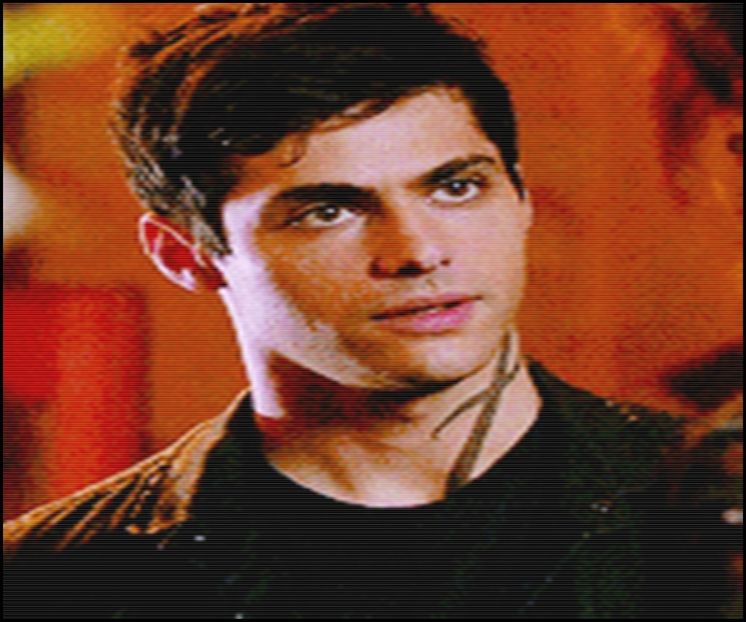 — Dau jos leșul ăla de pe mine destul de greu și-l împing cu un deget, „Gata, ieși, că miroși a - xE05xS01 haters gonna h a t e