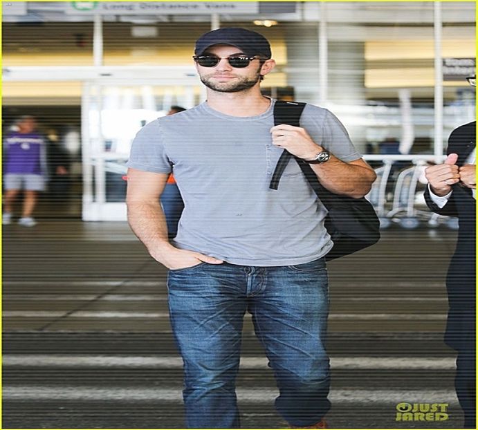 ✞☠→ William era în camera lui aplicându-și o mască de față, de, ca muierile, dar îi cade - xE05xS01 haters gonna h a t e