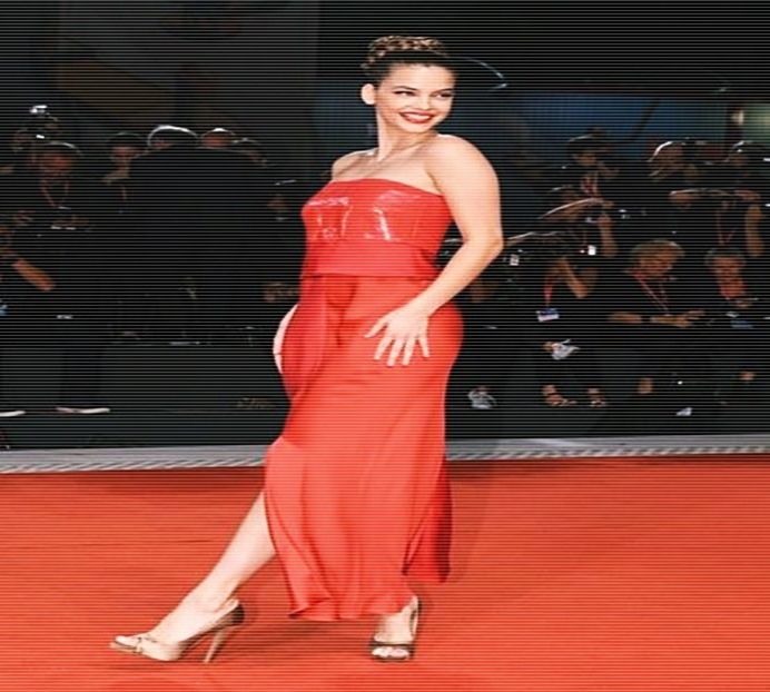 Te iert că ești simpatică și știu că nu-ți place să ieși din zona de confort :( =)))) -Miley -cl. - Episodul 3