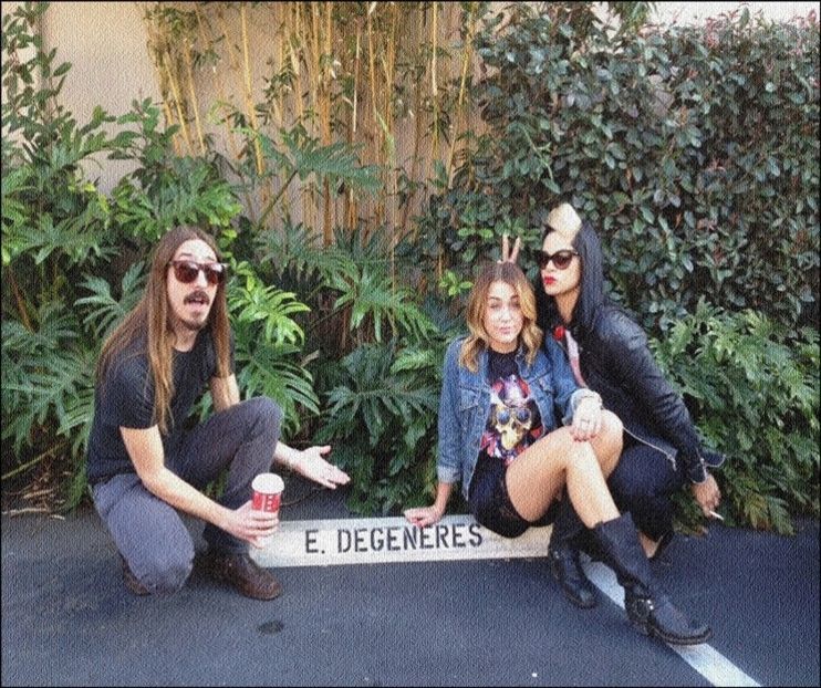 Si eu tot la general vbeam. # h. Cu o fata la fel de simpatica!! # Lavii. - Episodul 3