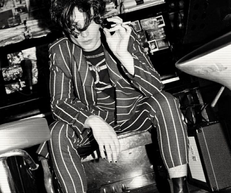 ⌮˒♥˓ Iṇℰẓṛạ’s⋅⁽ẅöṛdṡ⁾... 　‰ː Remarca învecinată realizează că este convers spre sine - Métamorphoses! Pri0m1is liber