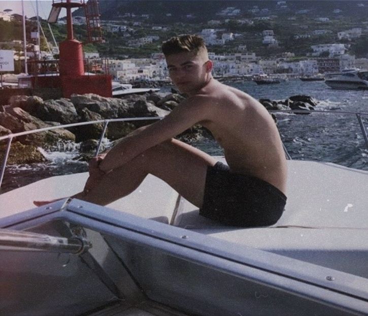 # o dezumflă cu acu pe Miley - Episodul 3