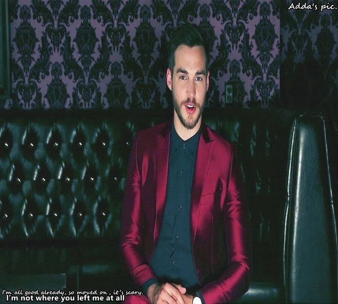 》și-i trimite lui Ernest numele complet al acestuia pentru a afla totul despre el. Nu durează + - xE05xS01 haters gonna h a t e