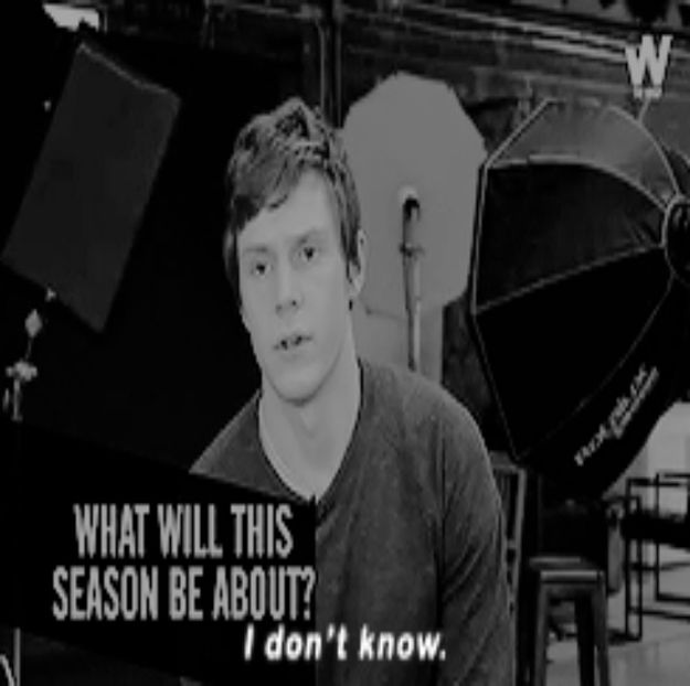 ― Intensitatea contactului vizual dintre cei doi devenise de neignorat, precum o pâclă de - xE05xS01 haters gonna h a t e