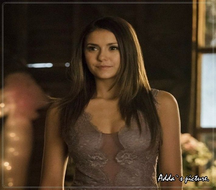 》#Își duce o mână după umărul lui și-și îndoaie întristată buza inferioară. Îl mângâie ușor + - xE05xS01 haters gonna h a t e