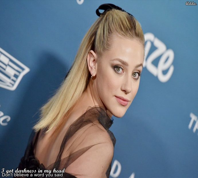 》#Privirea Katiei era fixată asupra lui Nathaniel, care se purta super diferit. Dar nu într-un + - xE05xS01 haters gonna h a t e