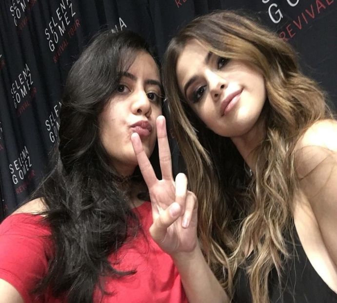 — „că am fost și eu trecută în testamentul tău.” Se uită la el cu expresie de pițipoancă tipică - xE05xS01 haters gonna h a t e