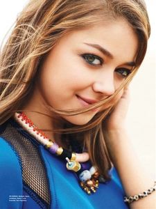 Sarah Hyland (11) - Sarah Hyland