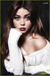Sarah Hyland (23) - Sarah Hyland