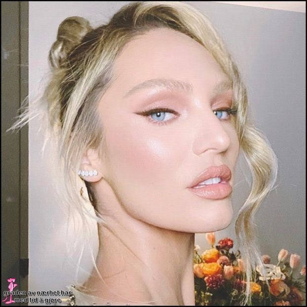 ☇.ᵗʰᵉ̣ṃ̣ẹ̣ṛ̣ṃ̣ạ̣ịḍ❀ƨɘilɟ.ϟ;. cu dinții. Înghite în sec, uitând pe moment toate momentele tris - The Eclogues! S2ecundus liber