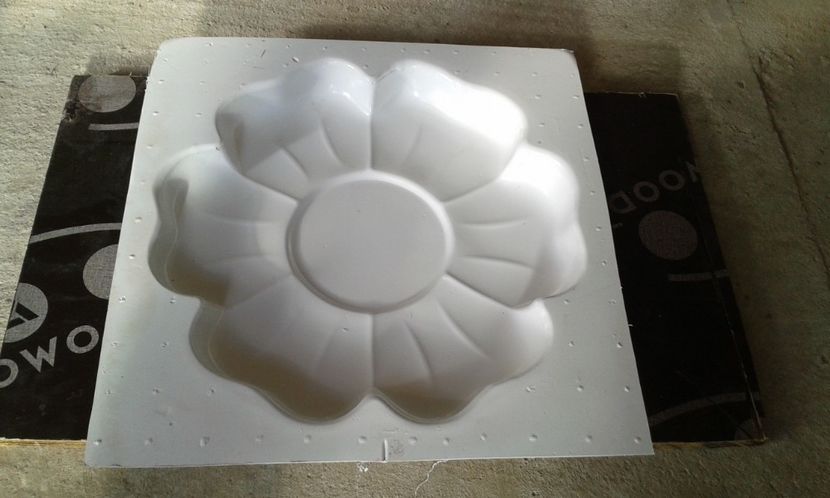 matrita floare cu vedere 38x38 cm - Matrite din plastic