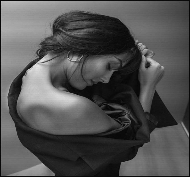 — „N-am mâncat deloc azi și tu vrei să-mi dai numai biscuiți? :( Ce fel de doctor ești - eps 05x În ochi se aprind