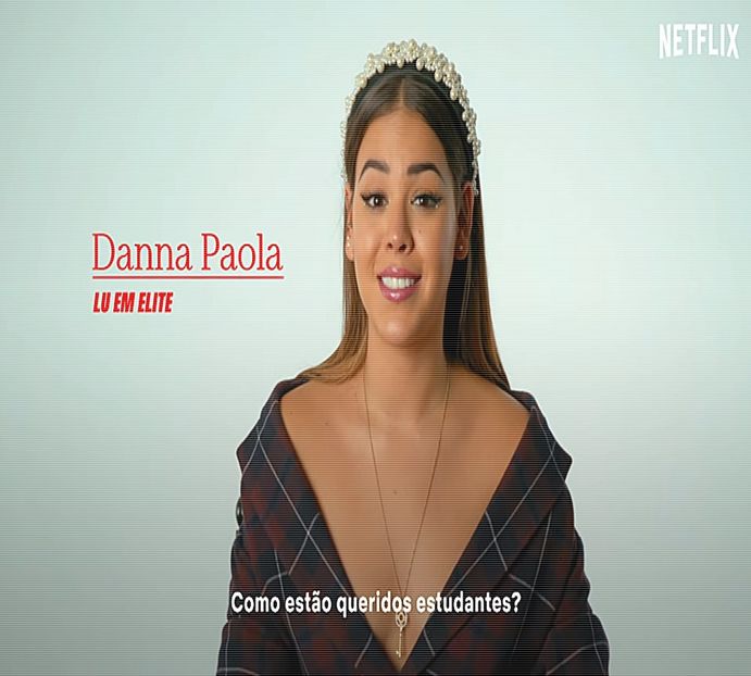 Își dă ochii peste cap. "Deci asta, nu mai suport! Să mi se scoată mie ochii ce adulți sunteți - xE06xS01 haters gonna h a t e