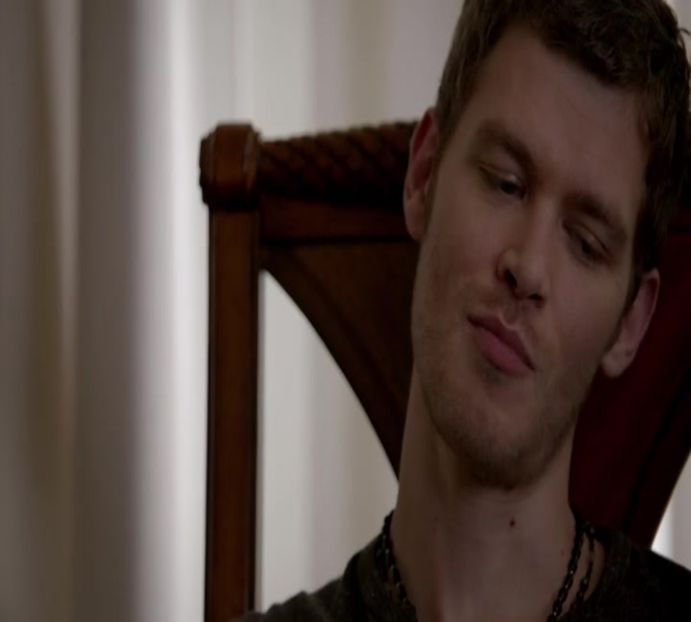 — Hayley, prezența ei reușind să îi aducă pe față unul dintre rânjetele lui ștrengare de - here - episode 53 - done